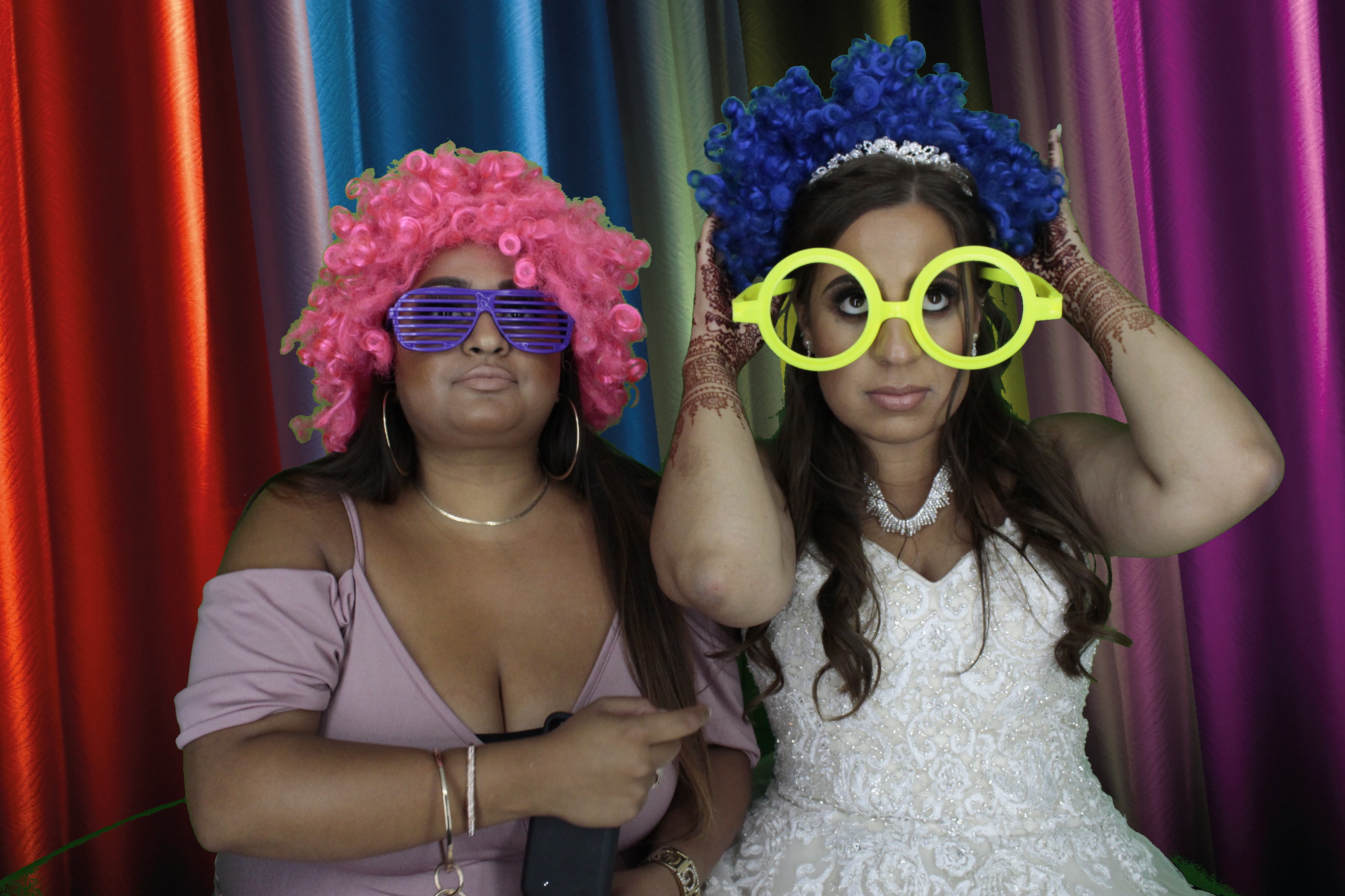 Bhavin & Yasmin’s Wedding | View more photos from the event at gallery.myphotoboothexperience.co.uk/u/MyPhotoBoothExperienceLtd/Bhavin-Yasmin’s-Wedding
